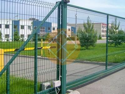 Ворота откатные из 3D сетки для предприятий