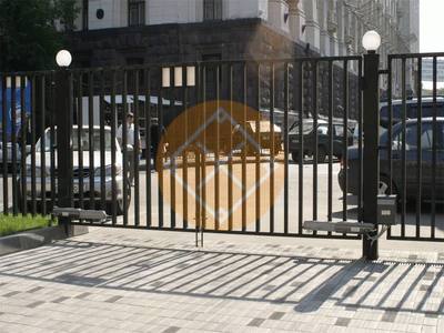 Распашные решетчатые ворота с автоматикой CAME