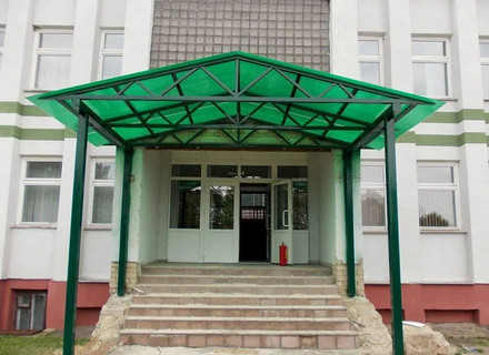 навесы с двускатной крышей